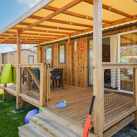 Le Camping Grand Cerf Hotel Gimouille Exterior photo